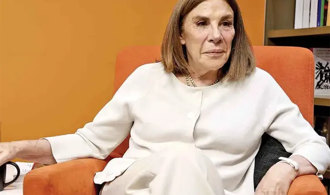 La historia se desarrolla cuando un apicultor decide enfrentarse, de manera literal y simbólica, a un puñado de multimillonarios. Cortesía