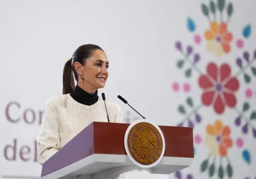 Trabaja Sheinbaum en reapertura de frontera por plaga