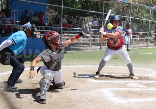 Tres duelos abren la jornada dominical