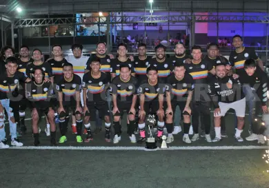 Los del Barrio dominan la noche