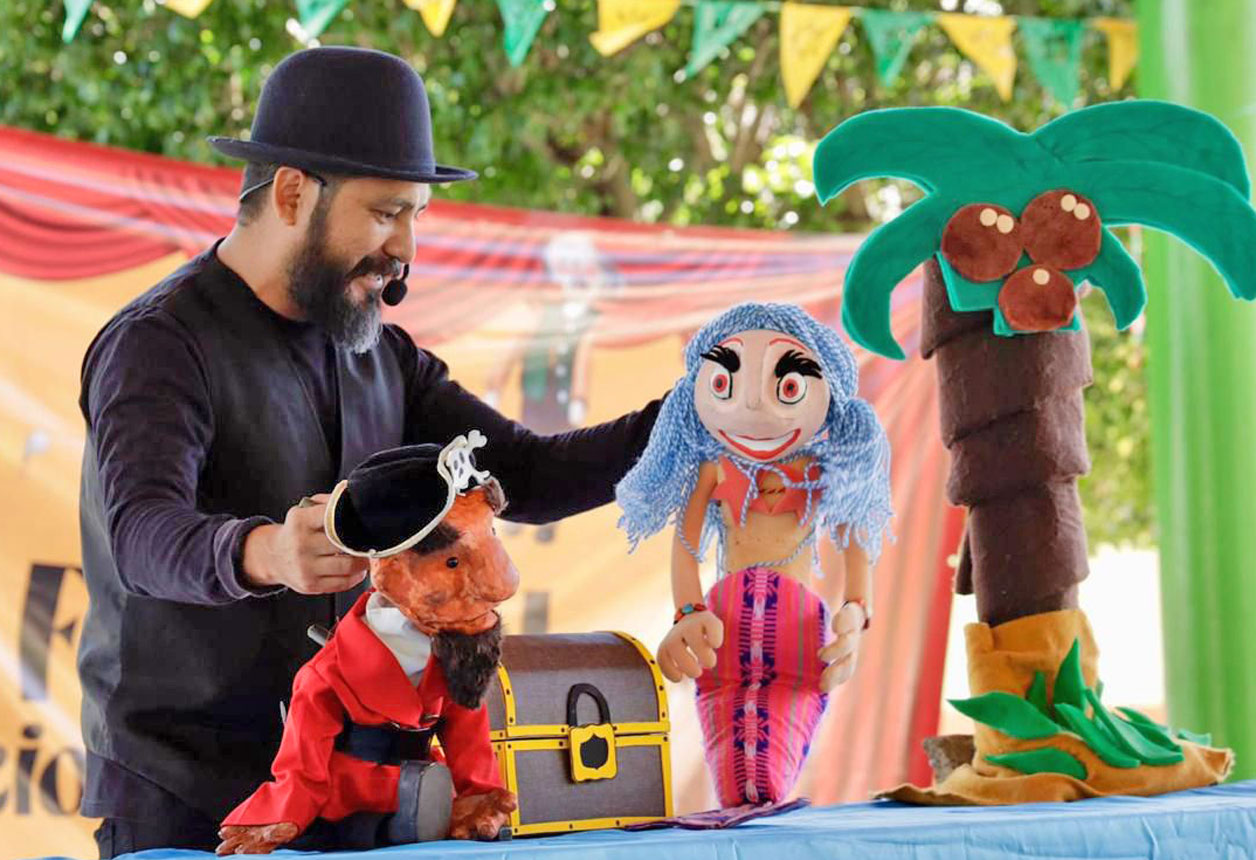 Con títeres descentralizan el arte