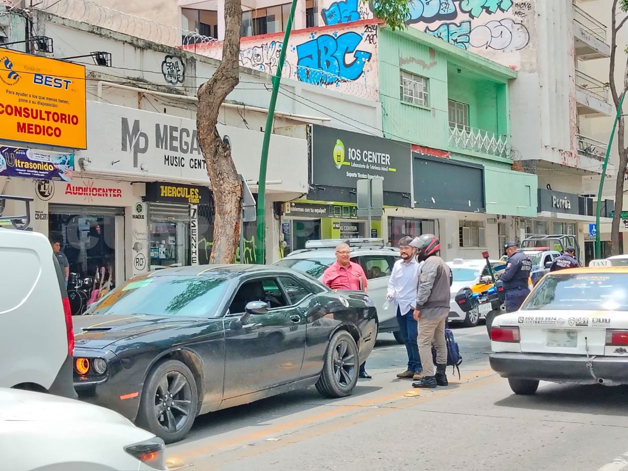 Colisionan por alcance en la avenida Central