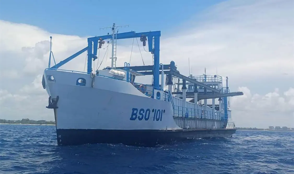 Buque sargacero oceánico Natans recolectó en un día 164 toneladas de sargazo. Cortesía