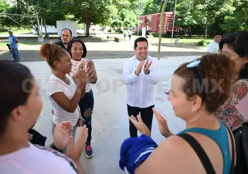 Prepas brindan espacio a jóvenes migrantes