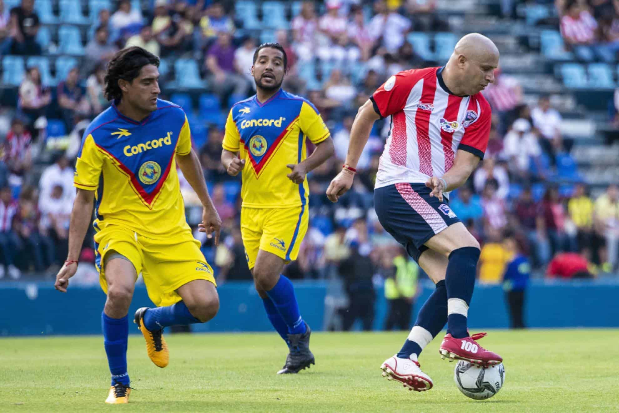 Partido de Leyendas llega al estadio VMR