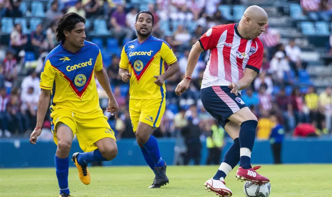 Participarán jugadores emblemáticos de los dos clubes más importantes del Futbol mexicano. Agencias