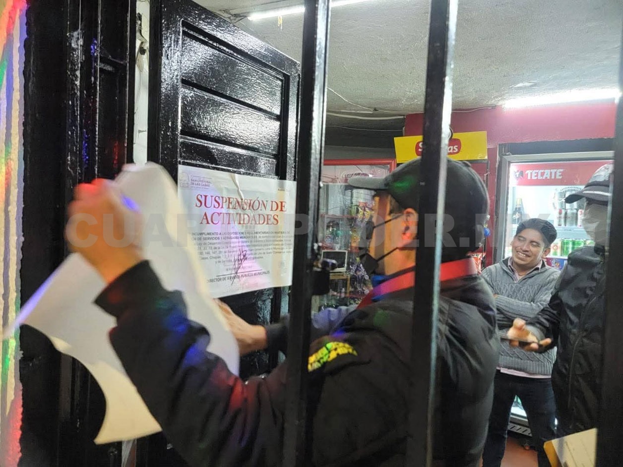 Clausuran bares por incumplimiento a la ley