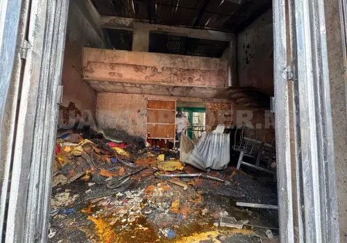 Indigentes causan siniestro en casa abandonada