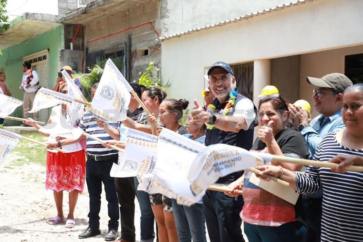 Inicia pavimentación de calle en Patria Nueva