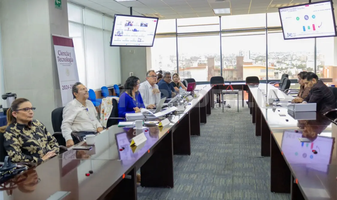 El director destacó que son varios los temas que han trabajado los investigadores y estudiantes. Cortesía