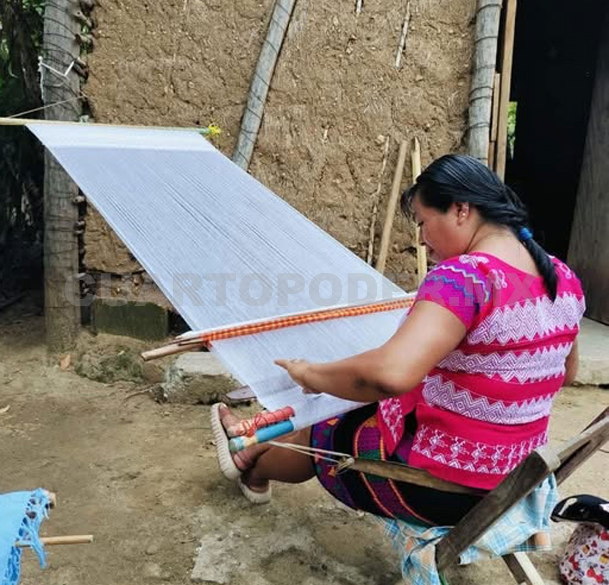 Enaltecen el respeto de tejedoras por los rayos