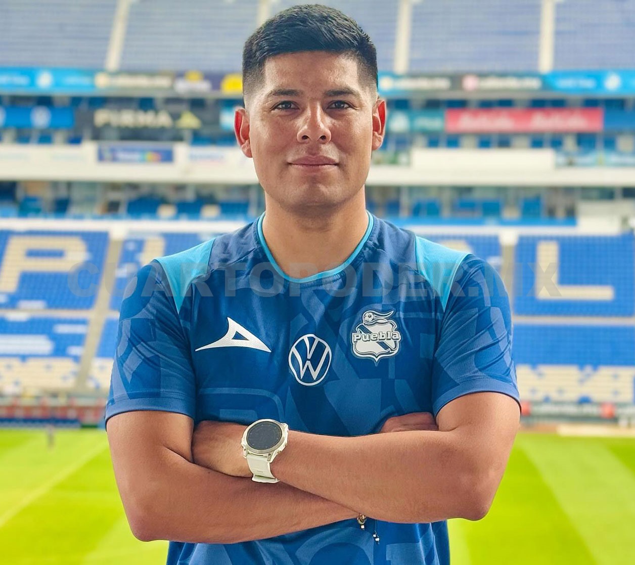 Luis Guillén debutó al frente del Puebla