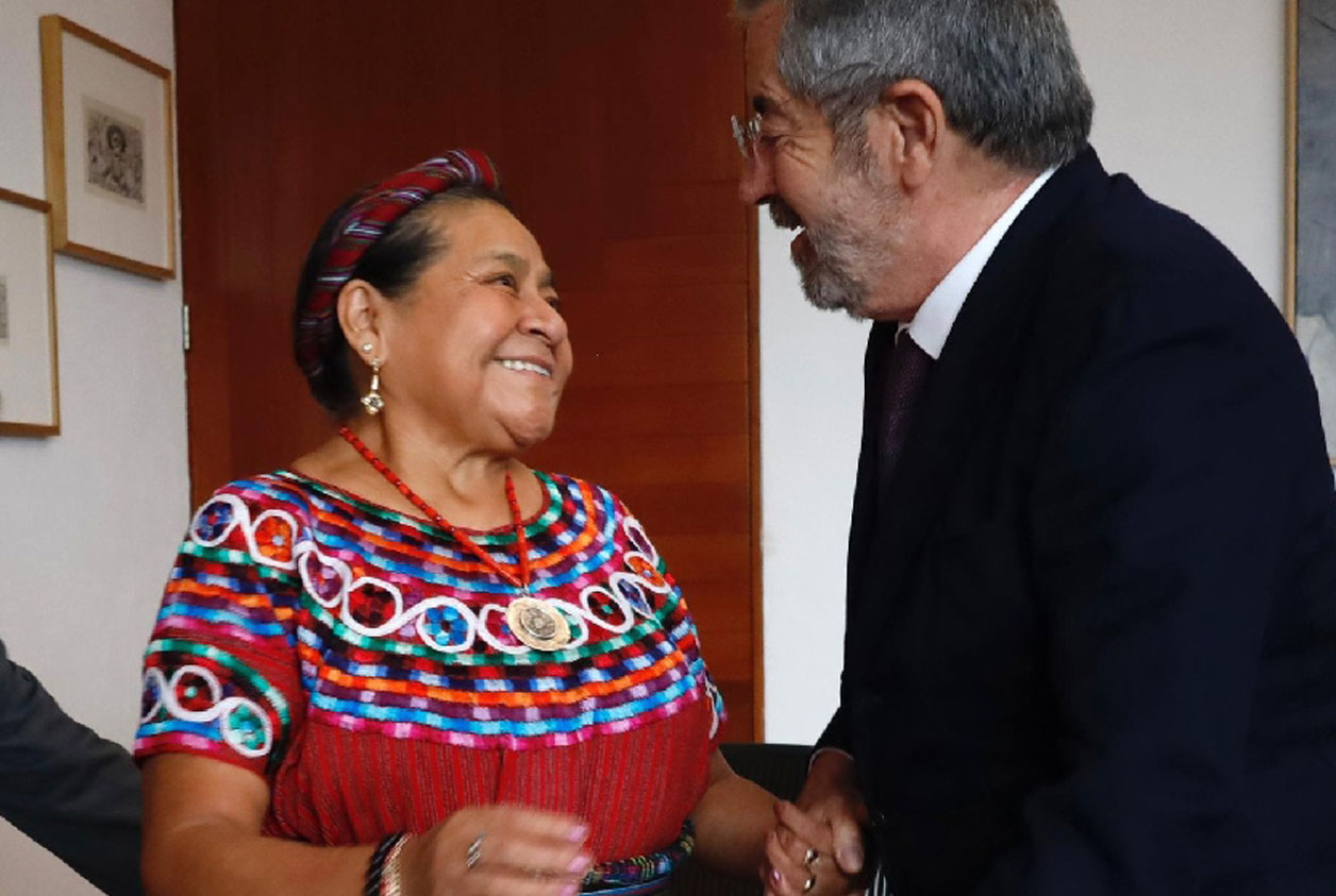 Rigoberta Menchú obtiene la nacionalidad mexicana