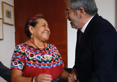 Rigoberta Menchú obtiene la nacionalidad mexicana