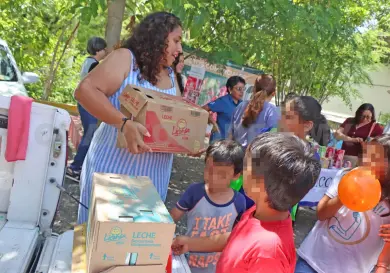Acercan leche Liconsa a la población