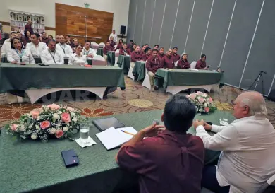 Acuerdan mejorar servicios en el IMSS