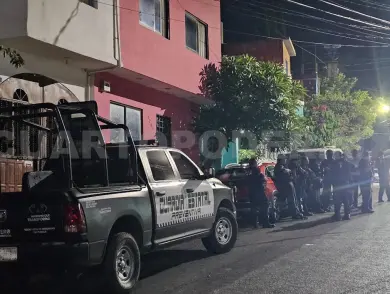 Dejan abandonado automóvil robado