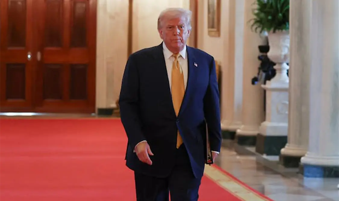 Trump padece una afección crónica que explica por qué tiene hinchazón en piernas. Cortesía