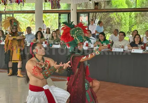 "La Reina Roja" promueve el patrimonio estatal