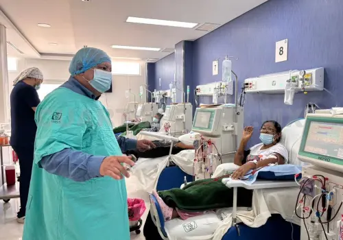 Realizan primer trasplante renal con donador vivo