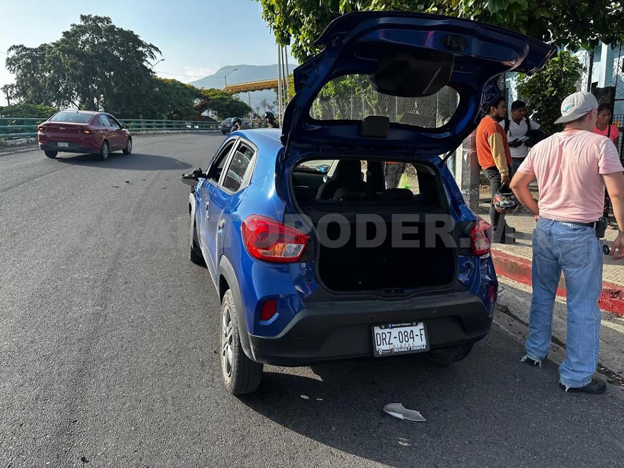 Le cortan el viaje a un motorista y queda herido