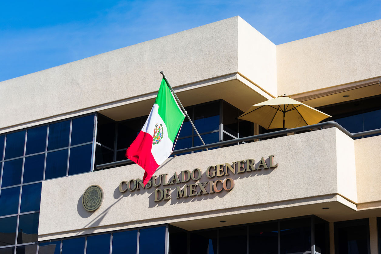 Connacionales en EU tienen derecho a visita consular