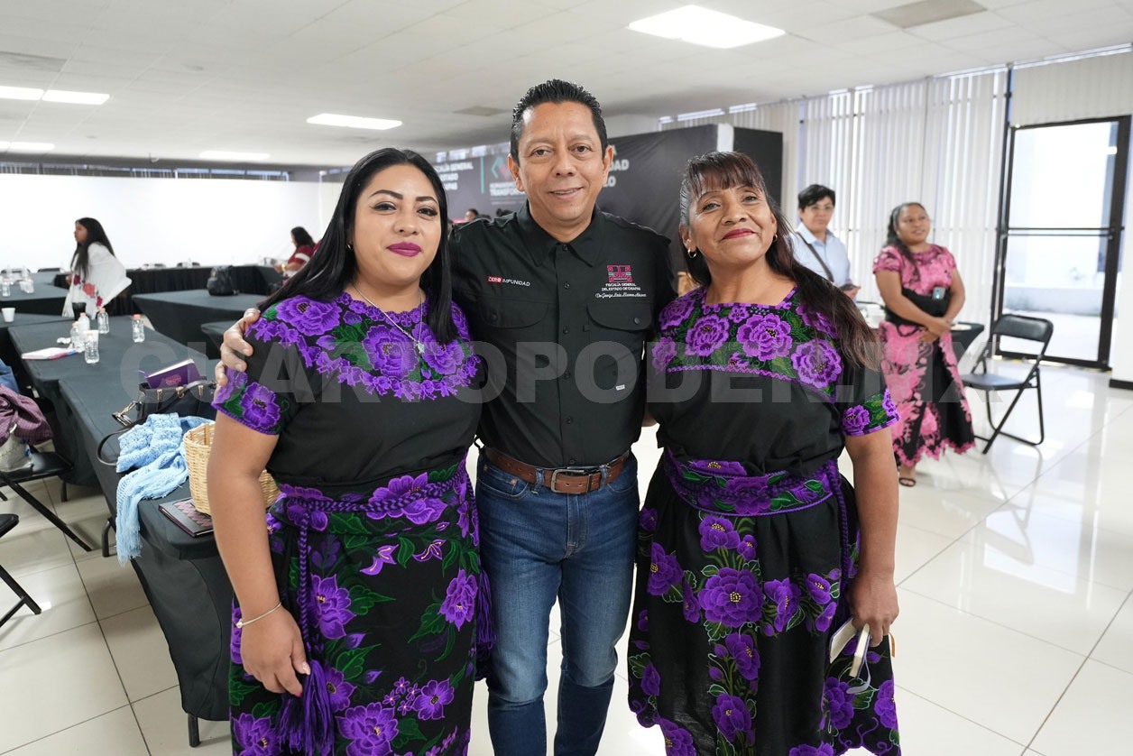Sostiene Llaven reunión con mujeres activistas