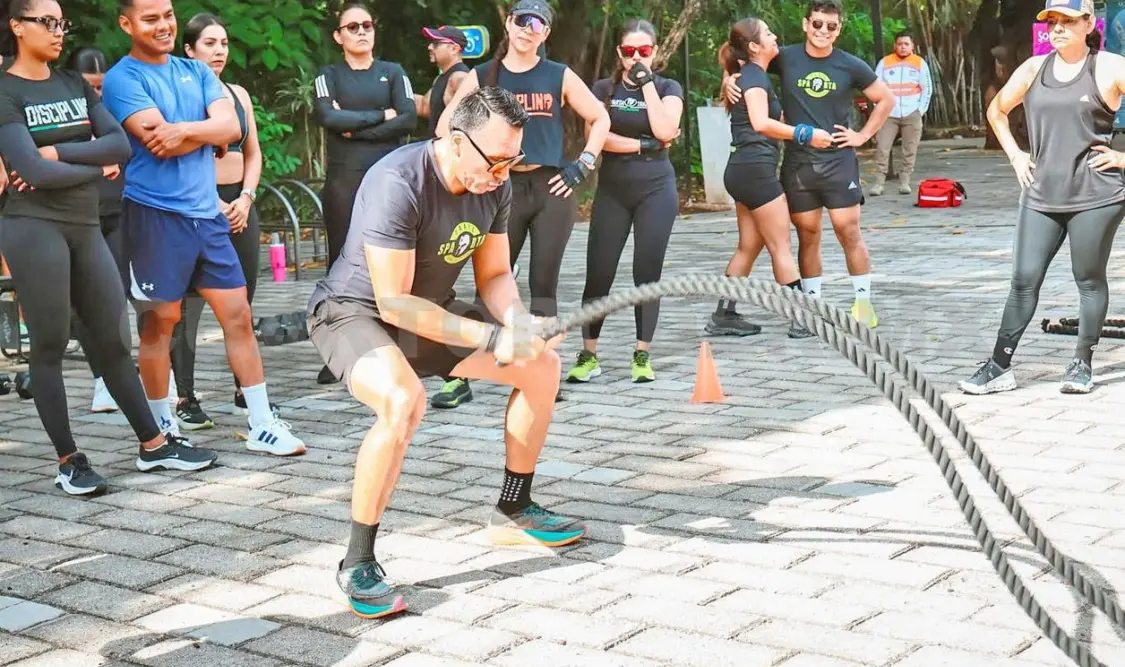 Durante la actividad hicieron ejercicios de fuerza, cardio y resistencia. Cortesía