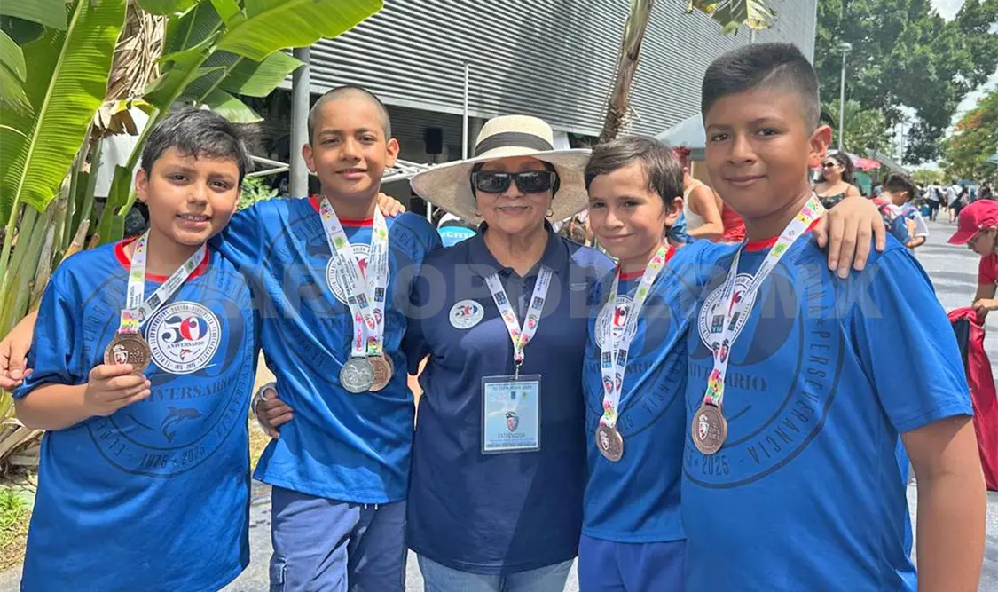 Se llevó a cabo la ceremonia inaugural, en la cual se recordó al profesor Salvador Anzueto Rosales. Cortesía