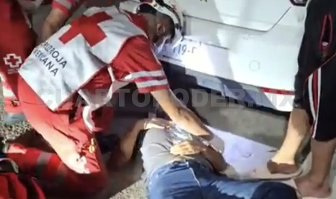 El motociclista fue embestido y resultó malherido. Genaro Sánchez / CP