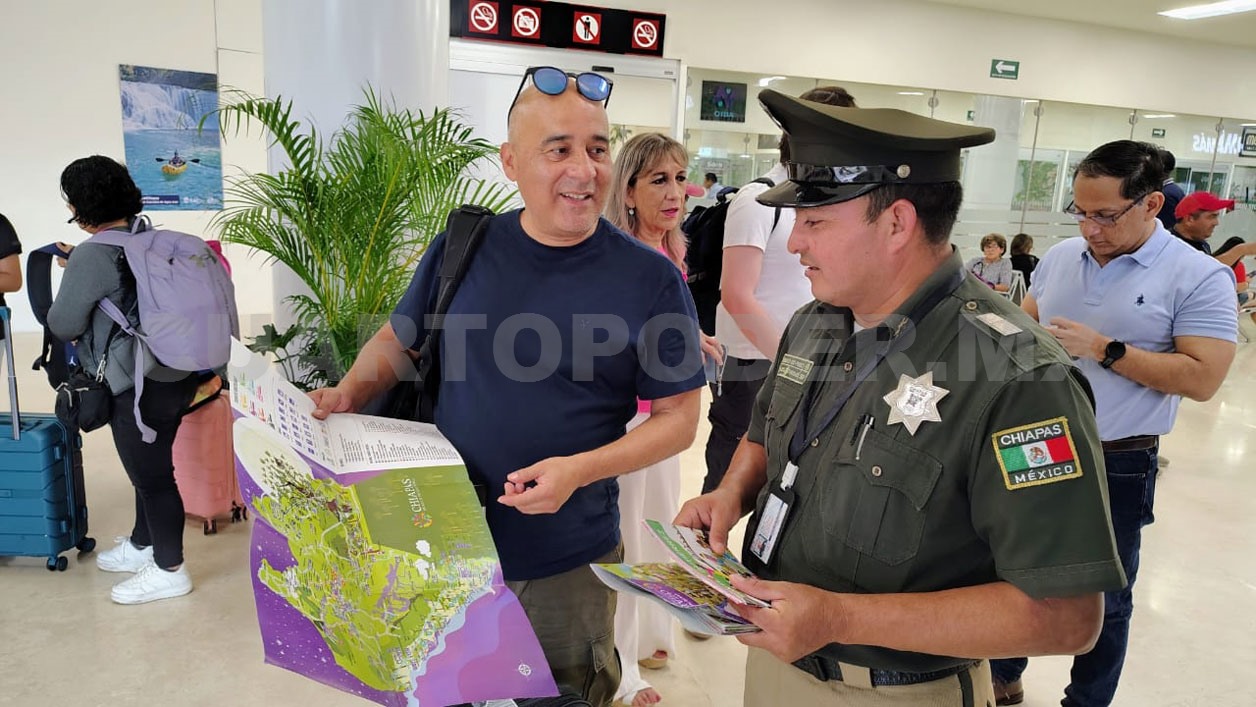 Brinda seguridad y proximidad social en el aeropuerto