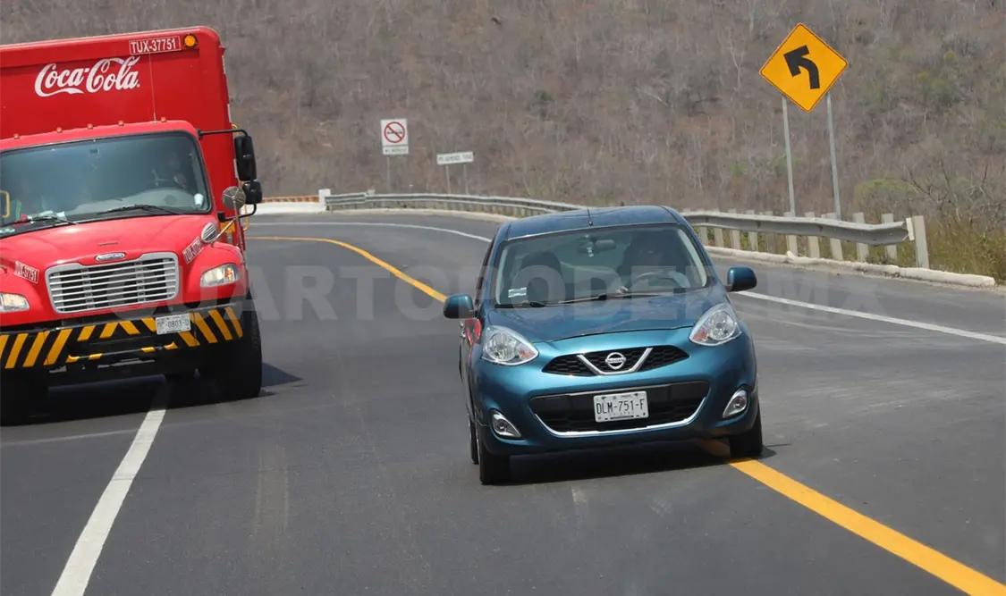 Es indispensable respetar señales en carreteras. Carlos López / CP