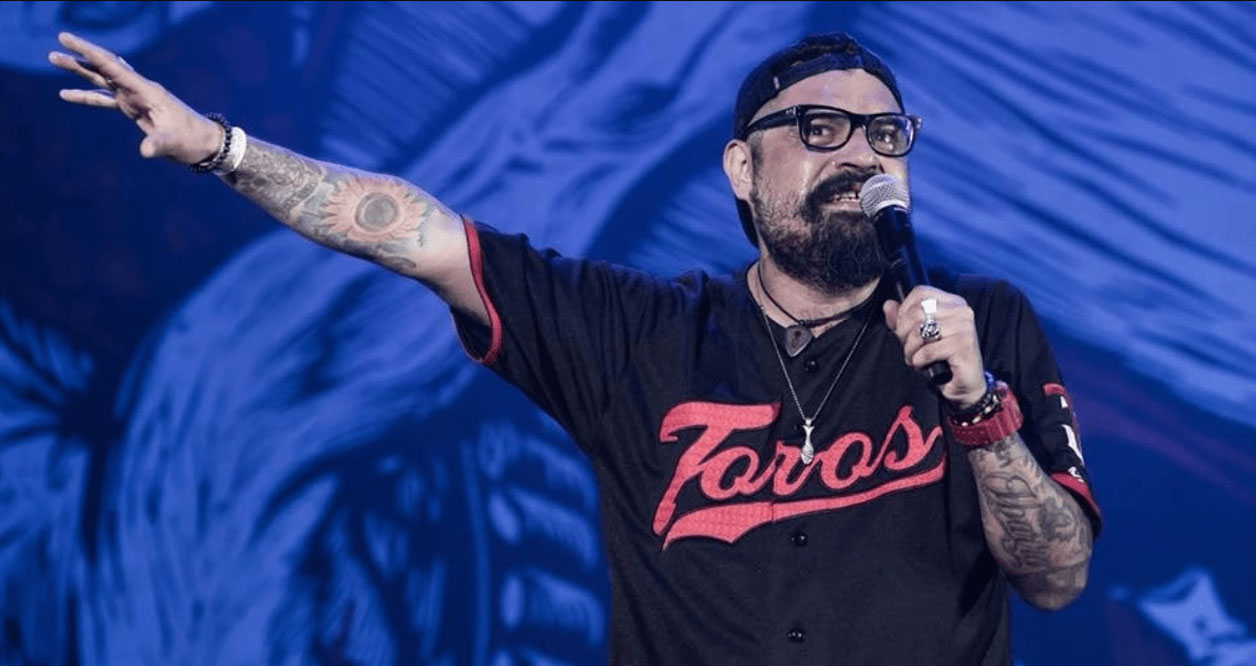 Vocalista de Panteón Rococó reaparece