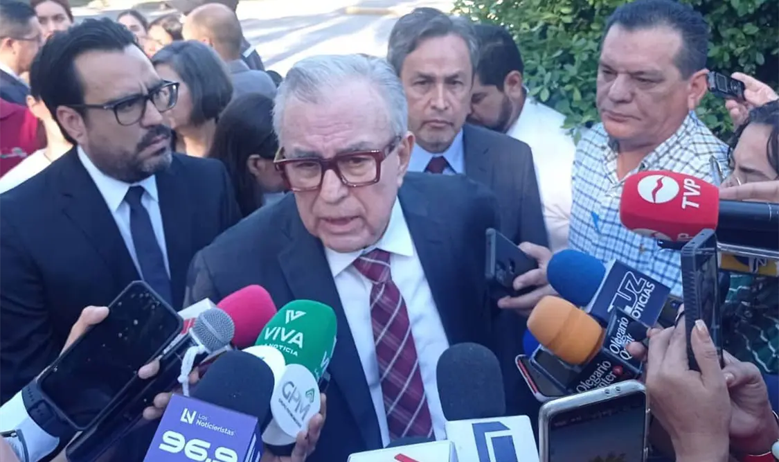 Gobernador Rubén Rocha Moya durante su Conferencia Semanera. Cortesía