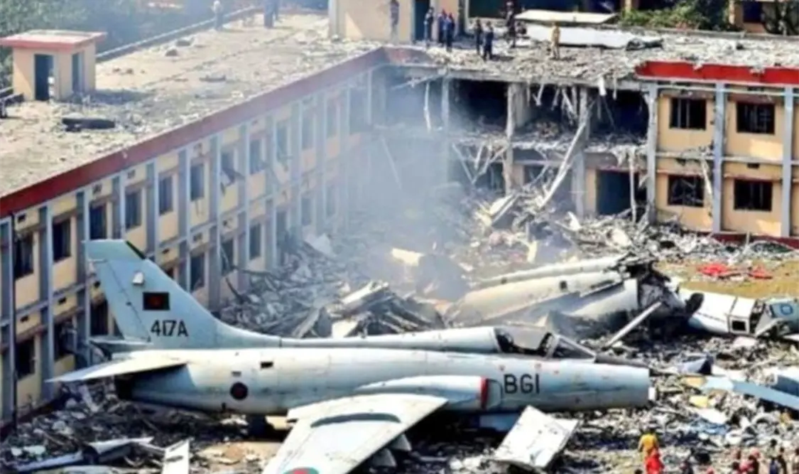 El piloto habría intentado en vano alejar su avión de la escuela. Cortesía
