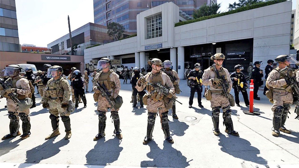 Ordenan retiro de 700 marines de Los Ángeles