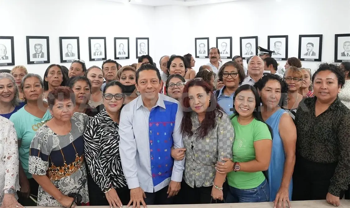 El fiscal general del Estado sostuvo un encuentro con integrantes del programa Colonias por un Tuxtla Más Seguro. CP
