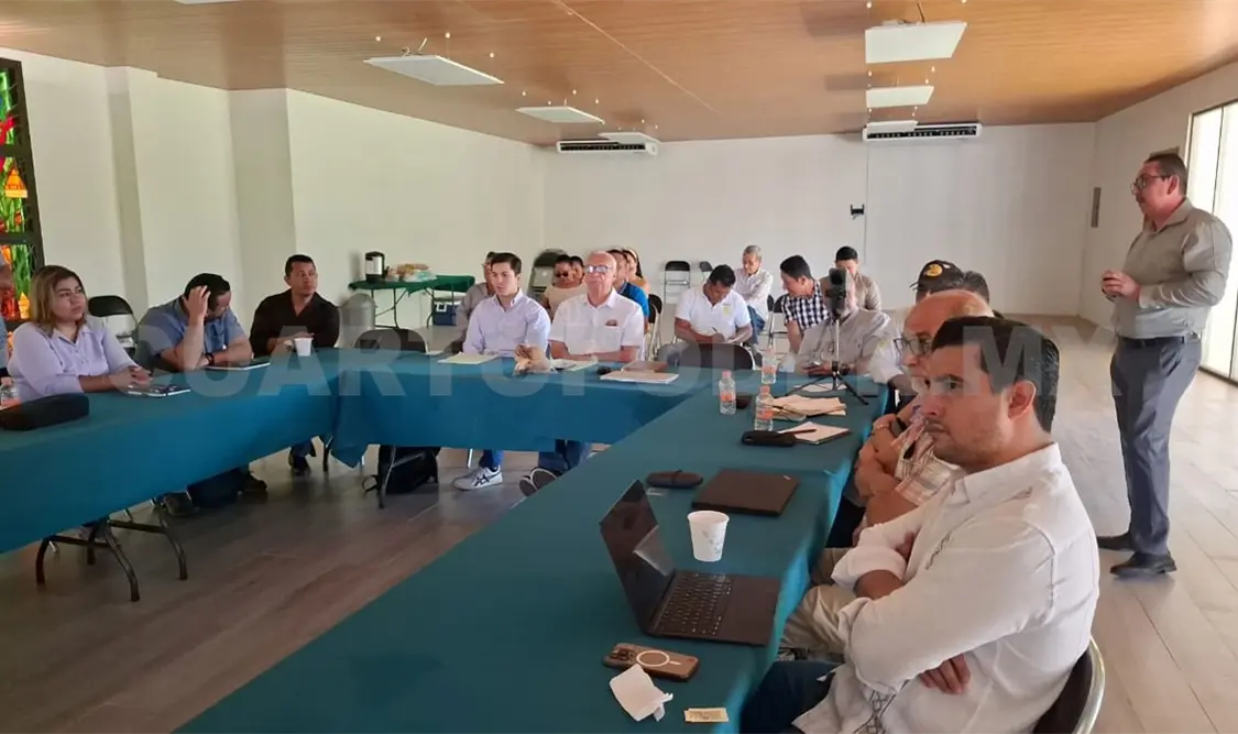 La delegación del CRT realizó un recorrido por áreas productoras. Ramón García / CP