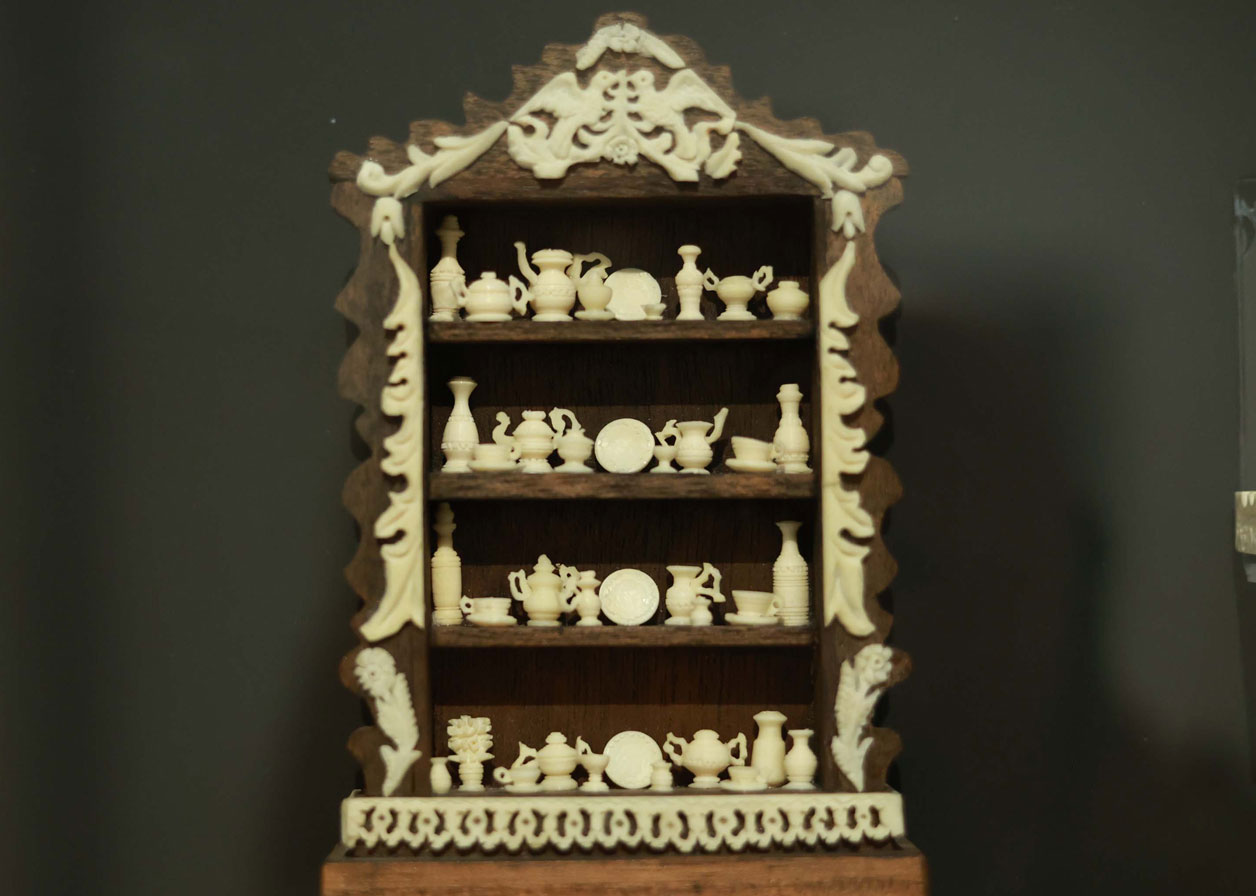 Miniaturas en hueso invaden el Estanquillo