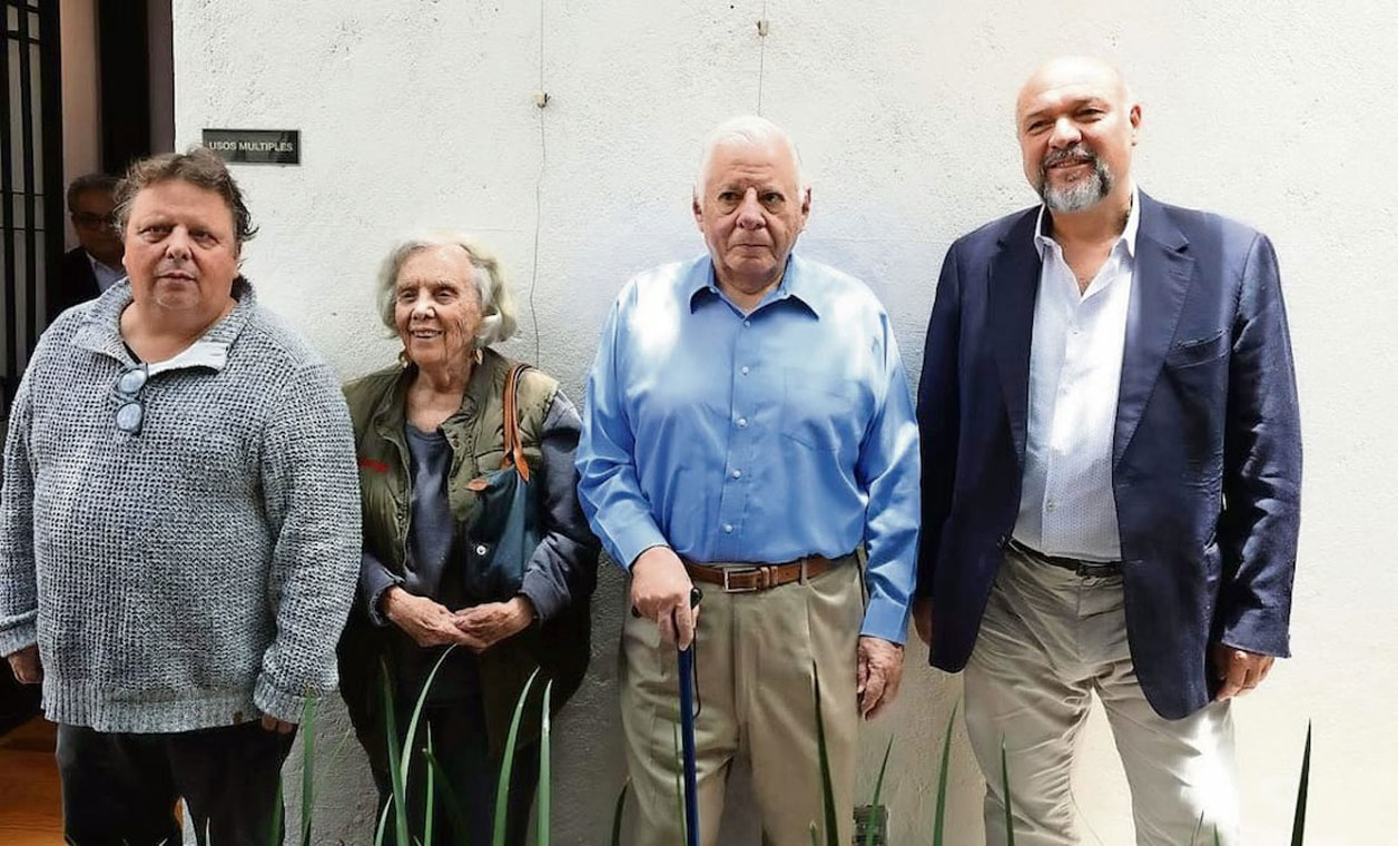 Fundación Poniatowska reconoce obras
