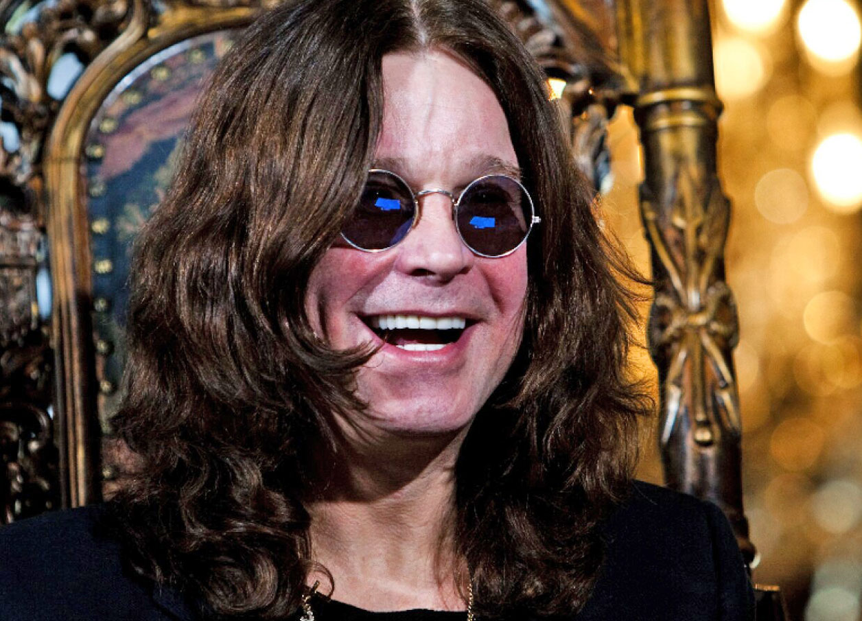Rinde Congreso minuto de aplausos a Ozzy Osbourne