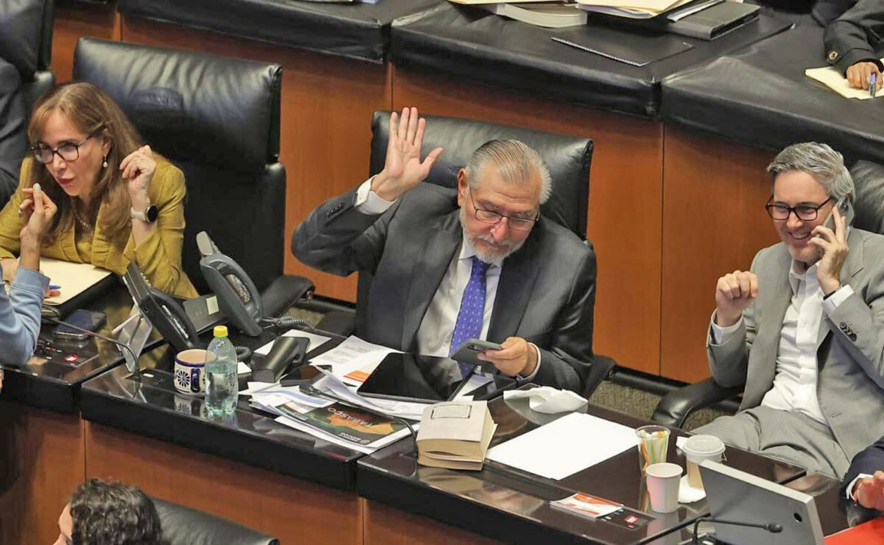 Asiste Adán Augusto a reunión de la Jucopo