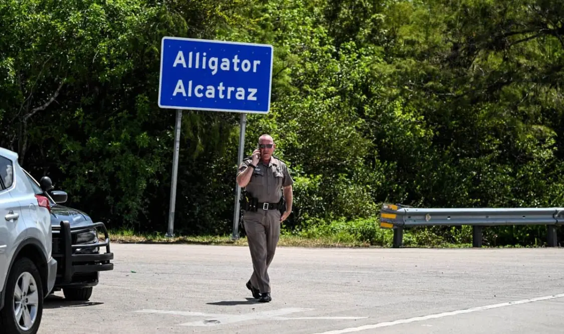 El equipo de Protección Consular del Consulado de México en Miami visitó el Alcatraz Alligator, en donde entrevistó a los hermanos. Cortesía
