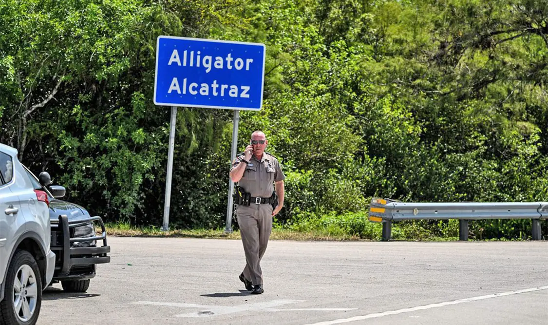 El equipo de Protección Consular del Consulado de México en Miami visitó el Alcatraz Alligator, en donde entrevistó a los hermanos. Cortesía