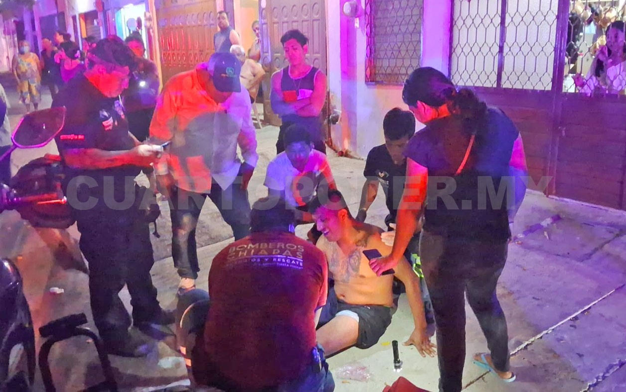 Automovilista atropella a varios en un velorio