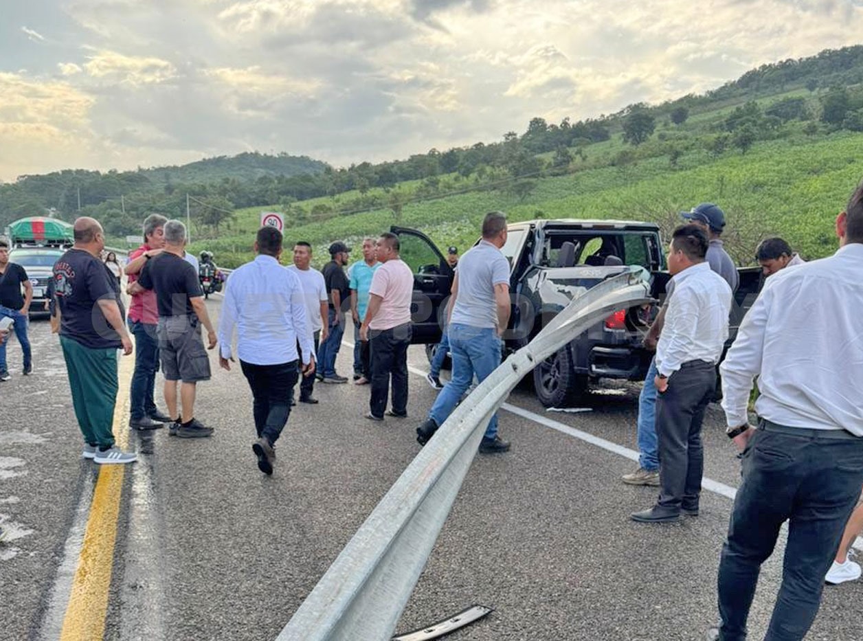 Tragedia en la autopista; al menos 3 muertos