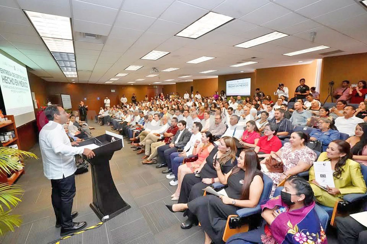 Entregan a Cuarto Poder certificado Hecho en México