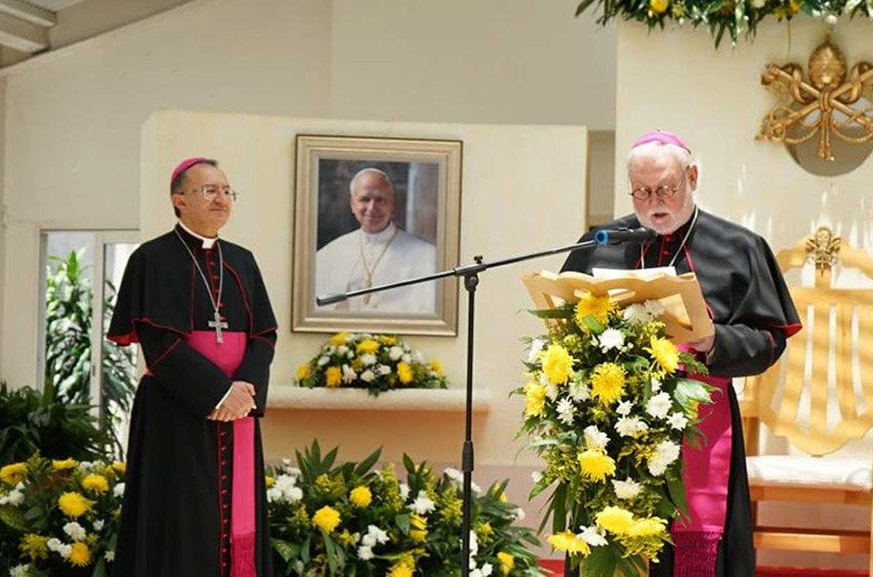 Secretario del Vaticano hace un llamado a la paz