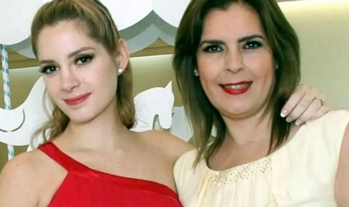 Joan coqueteó con mamá de Imelda