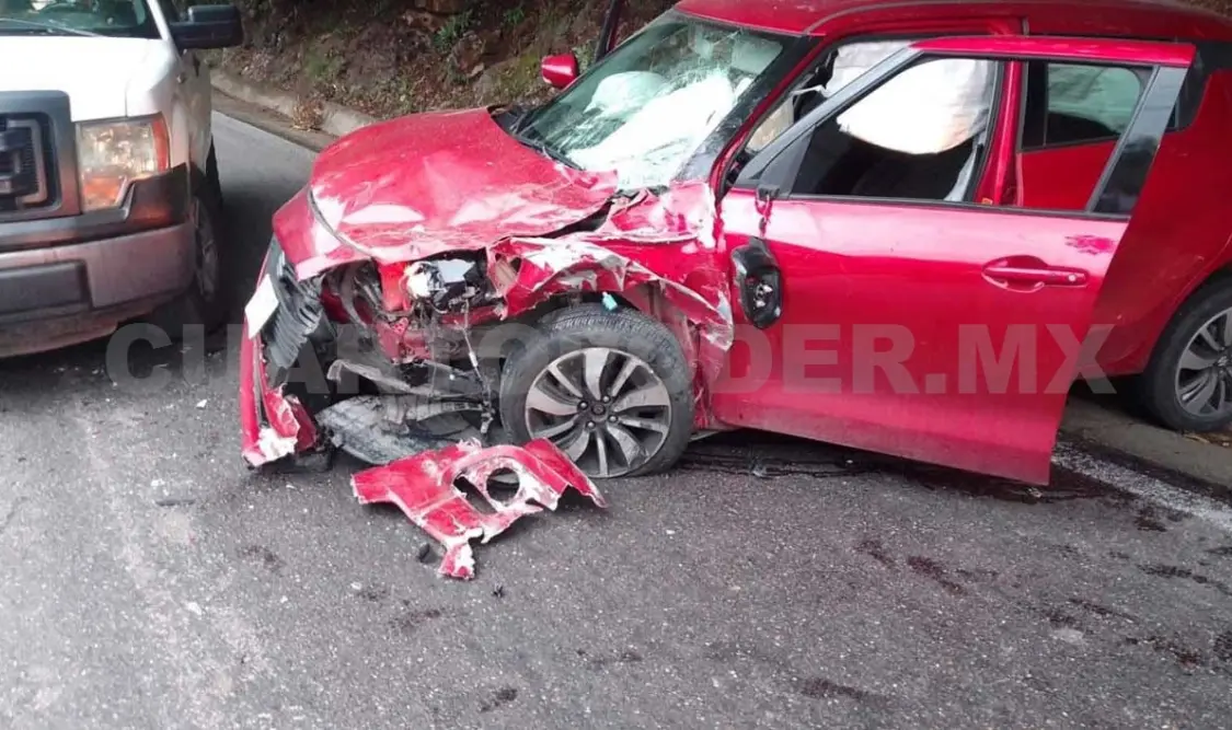 Dos unidades particulares protagonizaron el encontronazo en Copoya. Ulises Villalobos / CP